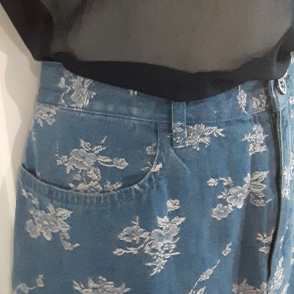 Liz Claiborne Company (Crazy Horse) Floral, Maxi, Chambray Skirt 8P - Picture 4 of 9